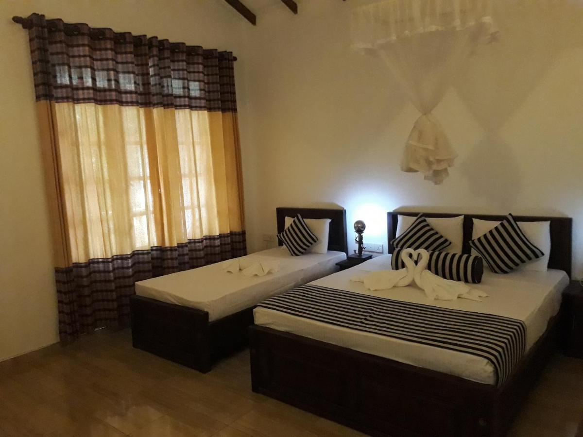 Isanka Lion Lodge Sigiriya Eksteriør bilde
